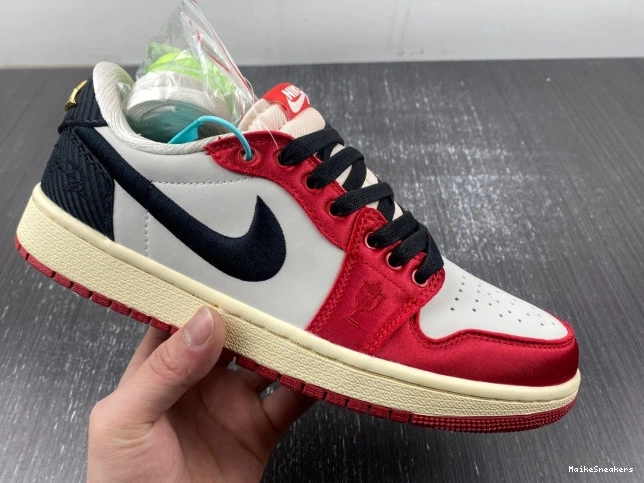 MaikeSneakers Jordan FN0432-017 1 Low Home OG x Trophy Air Room 0806